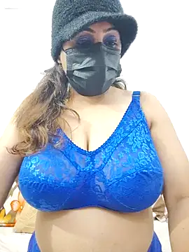 Snapshot of XXHOTSEX69 chatting on February 2025 06:47:02 PM XXHOTSEX69 online show from February 2025 06:47:02 PM