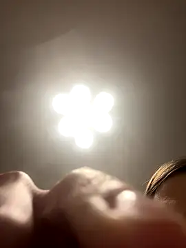 Snapshot of Janet_Welder chatting on December 2025 09:41:02 PM Janet Welder online show from December 2025 09:41:02 PM