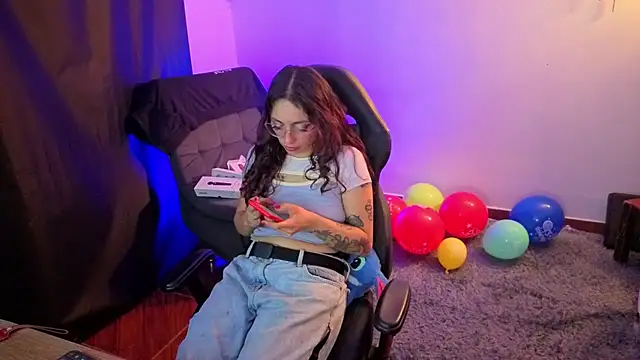 Snapshot of katianzayn chatting on September 2025 05:20:02 AM katianzayn online show from September 2025 05:20:02 AM