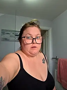 Tallulah-mae-xoxox online show from April 2026 02:11:01 PM