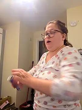 Tallulah-mae-xoxox online show from April 2026 07:18:01 PM