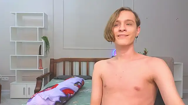 Snapshot of nikompell chatting on December 2024 01:15:02 AM nikompell online show from December 2024 01:15:02 AM