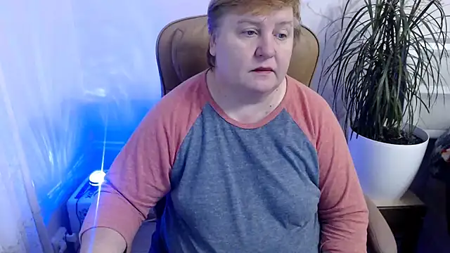 Snapshot of Limonka-Fire chatting on December 2024 07:32:01 AM Limonka-Fire online show from December 2024 07:32:01 AM