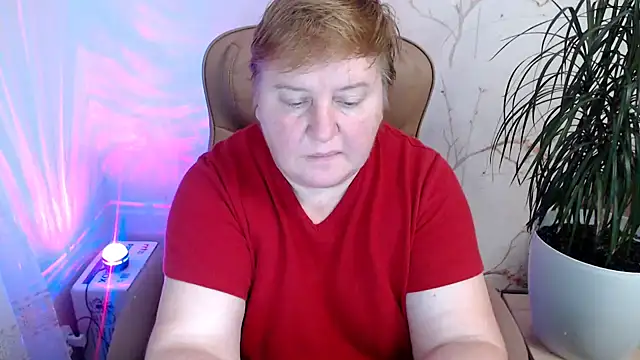 Snapshot of Limonka-Fire chatting on December 2024 05:26:02 PM Limonka-Fire online show from December 2024 05:26:02 PM