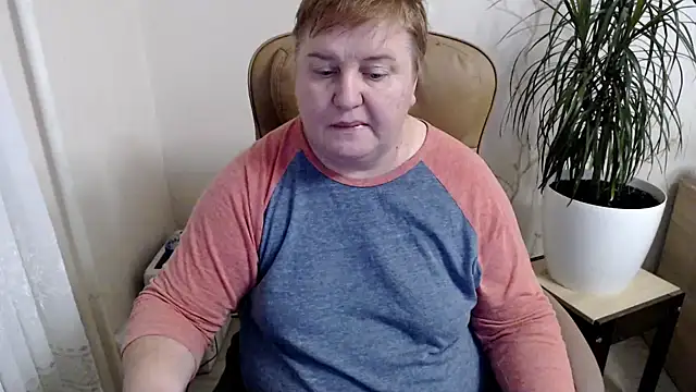 Snapshot of Limonka-Fire chatting on December 2024 07:21:02 PM Limonka-Fire online show from December 2024 07:21:02 PM