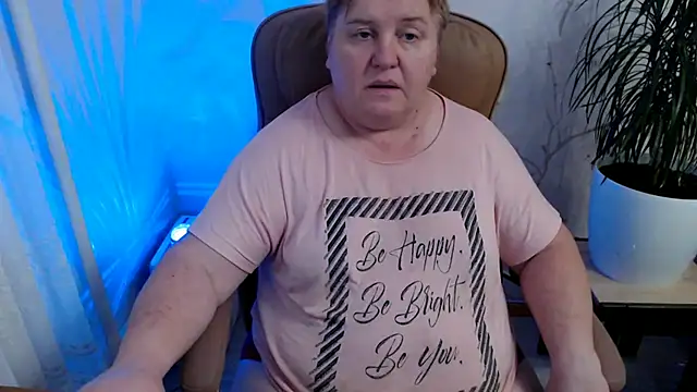 Snapshot of Limonka-Fire chatting on January 2025 11:54:02 AM Limonka-Fire online show from January 2025 11:54:02 AM