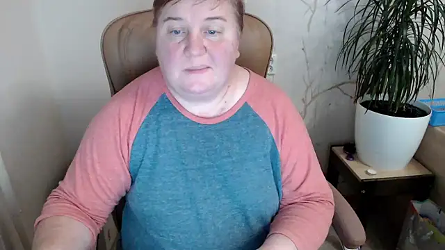 Snapshot of Limonka-Fire chatting on January 2025 04:47:01 PM Limonka-Fire online show from January 2025 04:47:01 PM