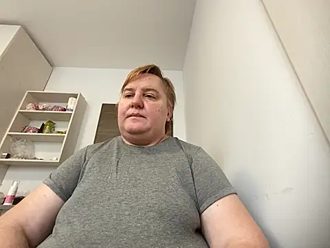 Snapshot of Limonka-Fire chatting on February 2025 01:11:02 PM Limonka-Fire online show from February 2025 01:11:02 PM