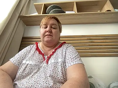 Snapshot of Limonka-Fire chatting on February 2025 10:21:01 AM Limonka-Fire online show from February 2025 10:21:01 AM