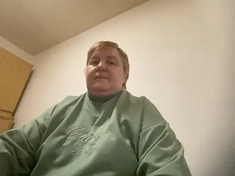 Snapshot of Limonka-Fire chatting on February 2025 09:30:01 PM Limonka-Fire online show from February 2025 09:30:01 PM