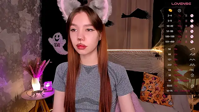 Snapshot of MilliBrown_ chatting on October 2025 06:43:02 AM MilliBrown online show from October 2025 06:43:02 AM