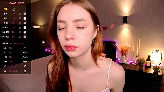 Snapshot of MilliBrown_ chatting on November 2025 08:20:01 AM MilliBrown online show from November 2025 08:20:01 AM