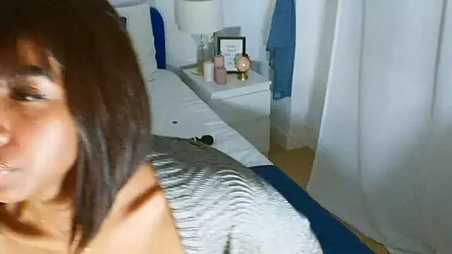 Snapshot of IamCrystal2 chatting on March 2025 01:42:02 AM IamCrystal2 online show from March 2025 01:42:02 AM