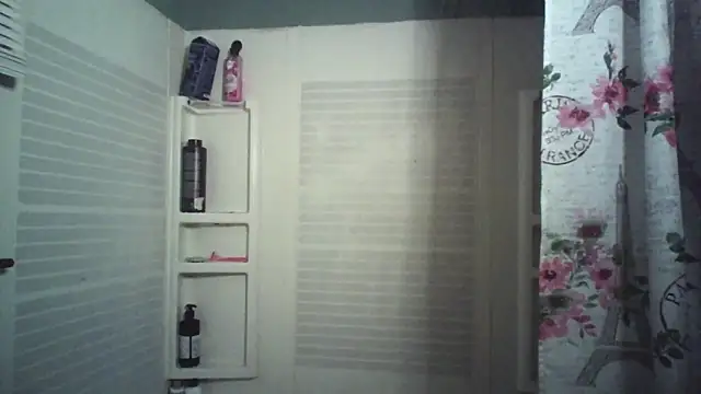 jadegilf1 online show from April 2026 01:25:01 AM