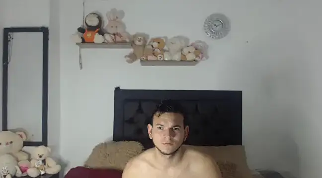 Latin Boy24 online show from March 2025 02:30:02 AM