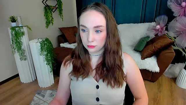 Snapshot of TrueReincarnation chatting on May 2026 10:12:02 AM TrueReincarnation online show from May 2026 10:12:02 AM
