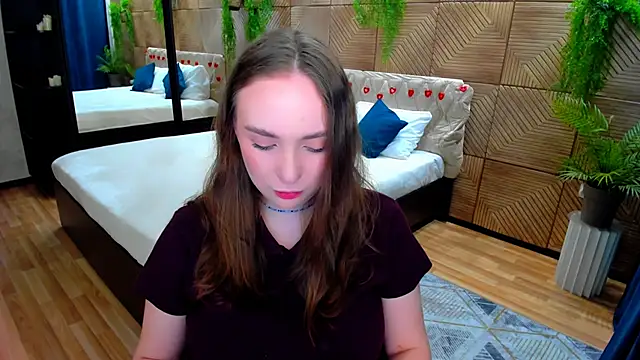 Snapshot of TrueReincarnation chatting on May 2026 04:19:01 AM TrueReincarnation online show from May 2026 04:19:01 AM