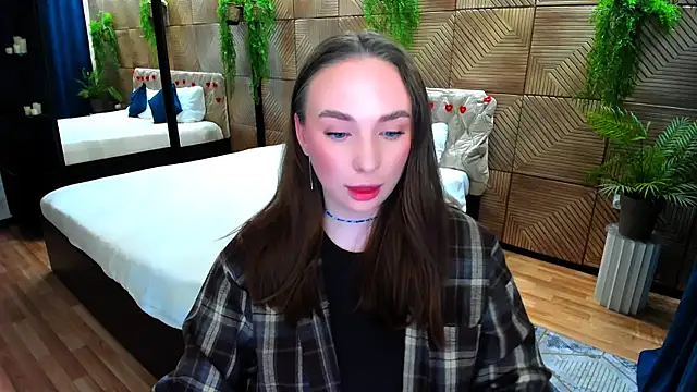 Snapshot of TrueReincarnation chatting on May 2026 04:02:02 PM TrueReincarnation online show from May 2026 04:02:02 PM