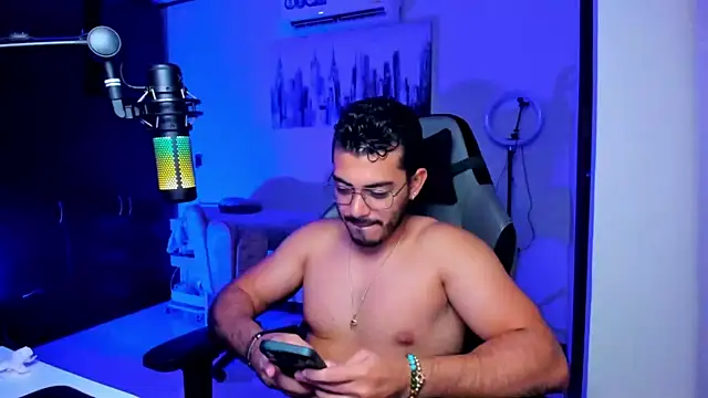 BrunoD31 online show from October 2025 03:03:02 AM