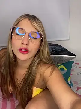 Snapshot of sophijenner chatting on February 2025 07:29:02 AM sophijenner online show from February 2025 07:29:02 AM