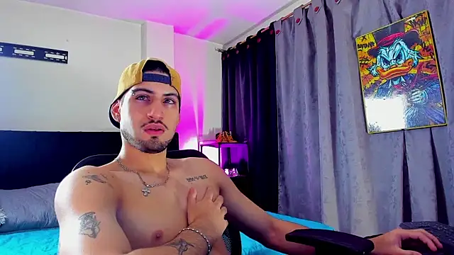 Snapshot of Giomar_Reyes chatting on February 2026 05:36:01 AM Giomar Reyes online show from February 2026 05:36:01 AM