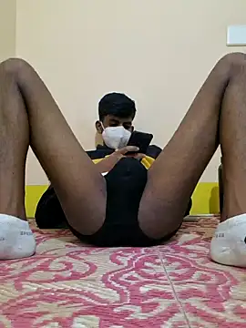 Snapshot of KissesBoyAD chatting on December 2024 07:12:02 PM KissesBoyAD online show from December 2024 07:12:02 PM