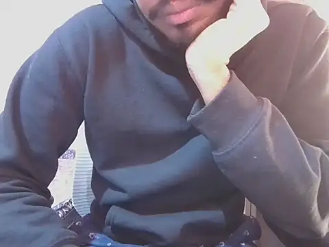 KissesBoyAD online show from January 2026 04:31:02 PM