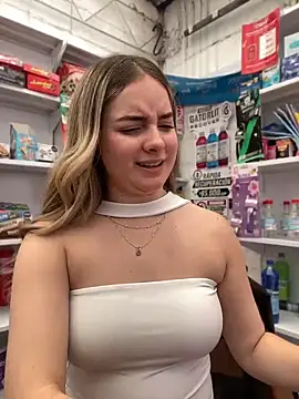 imlindapink online show from April 2026 04:29:01 PM