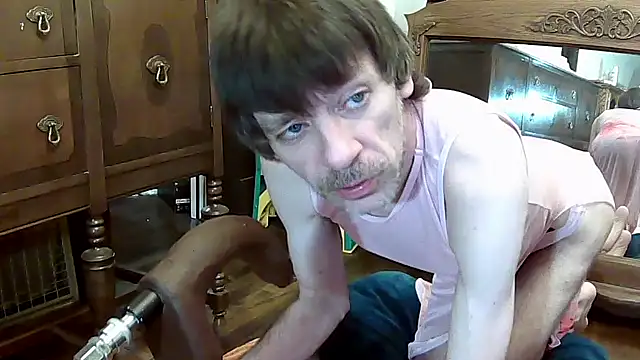 Snapshot of MaxJr8008 chatting on October 2025 06:56:02 AM MaxJr8008 online show from October 2025 06:56:02 AM