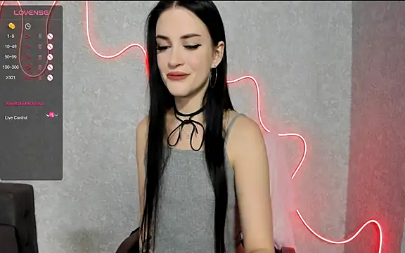 Snapshot of Molly_Crystall chatting on October 2025 04:02:02 AM Molly Crystall online show from October 2025 04:02:02 AM