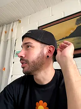 Guyinthemountain online show from October 2025 08:31:01 PM