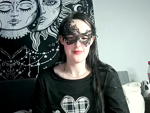 LexiSnowUK online show from February 2025 08:46:01 PM