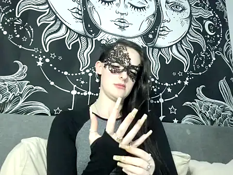 LexiSnowUK online show from February 2025 09:22:01 AM