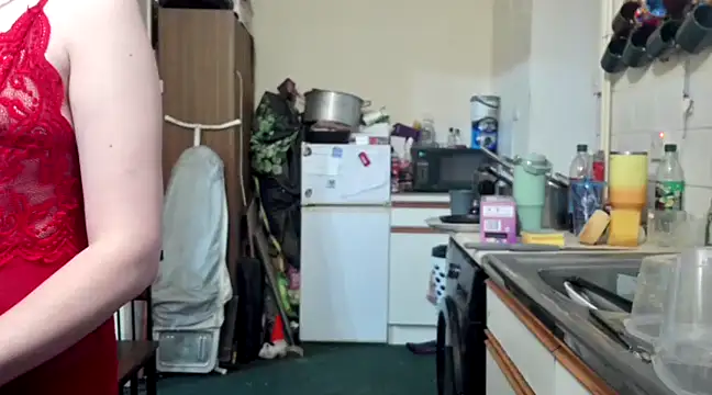 LexiSnowUK online show from March 2025 05:39:02 PM