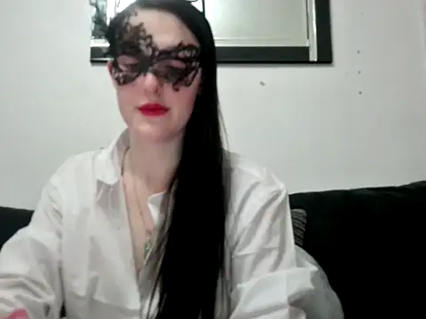 LexiSnowUK online show from March 2025 08:20:02 PM