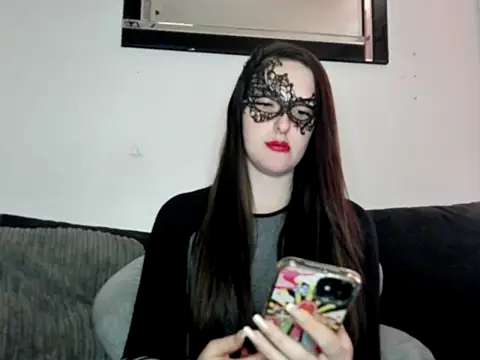 LexiSnowUK online show from March 2025 12:51:01 PM