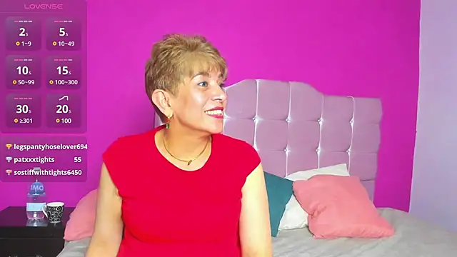 Snapshot of Angelina_Stone_65 chatting on December 2024 01:14:01 AM Angelina Stone 65 online show from December 2024 01:14:01 AM