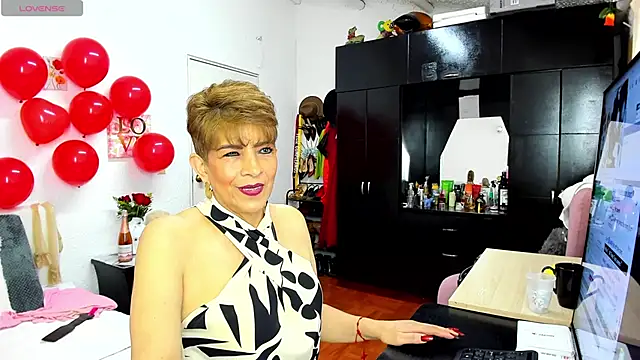 Angelina Stone 65 online show from February 2026 09:22:02 PM