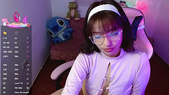 evie cloud online show from February 2025 01:37:01 AM