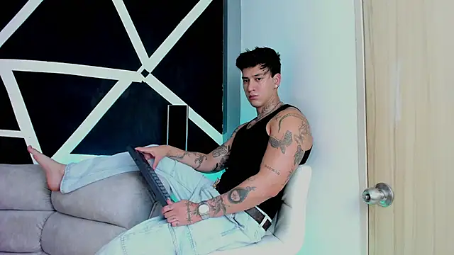 Snapshot of JUSTIN_FULLER1 chatting on November 2025 07:27:01 PM JUSTIN FULLER1 online show from November 2025 07:27:01 PM