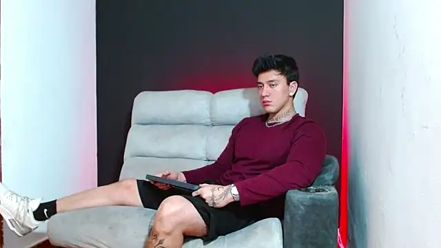 JUSTIN FULLER1 online show from February 2026 12:49:01 AM