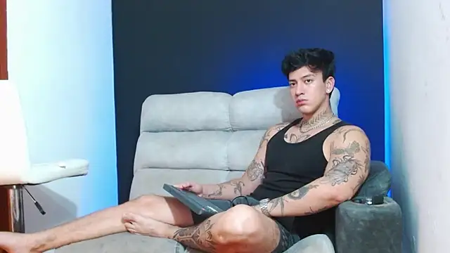 Snapshot of JUSTIN_FULLER1 chatting on May 2026 05:53:01 PM JUSTIN FULLER1 online show from May 2026 05:53:01 PM