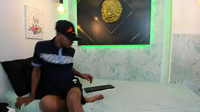 Snapshot of JordanAndAndrew chatting on February 2025 07:35:01 PM JordanAndAndrew online show from February 2025 07:35:01 PM