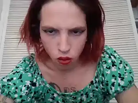 MadelBekkaTRANS online show from February 2025 07:10:02 PM