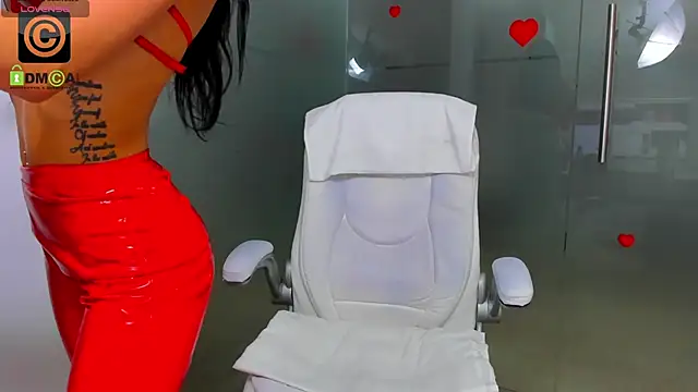 Queenrafaella online show from February 2026 03:03:01 AM