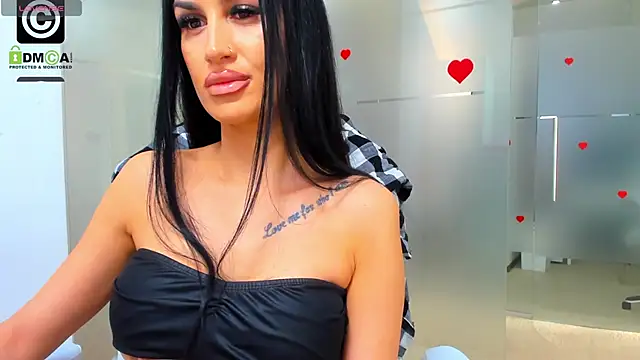 Queenrafaella online show from March 2026 01:18:02 PM