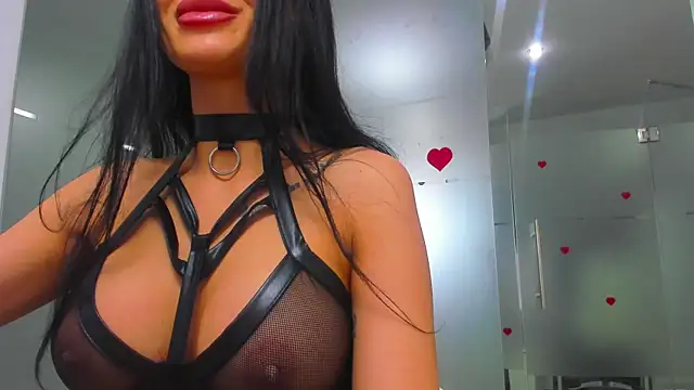Queenrafaella online show from May 2026 03:56:01 AM