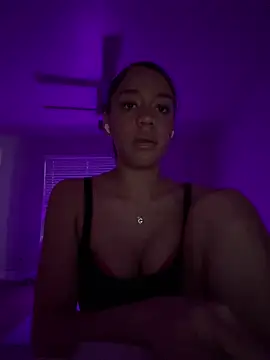 Snapshot of redbonejada chatting on September 2025 12:33:01 AM redbonejada online show from September 2025 12:33:01 AM