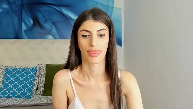 SkinnyDolly online show from January 2025 12:05:02 AM