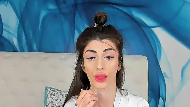 SkinnyDolly online show from March 2026 08:26:01 PM